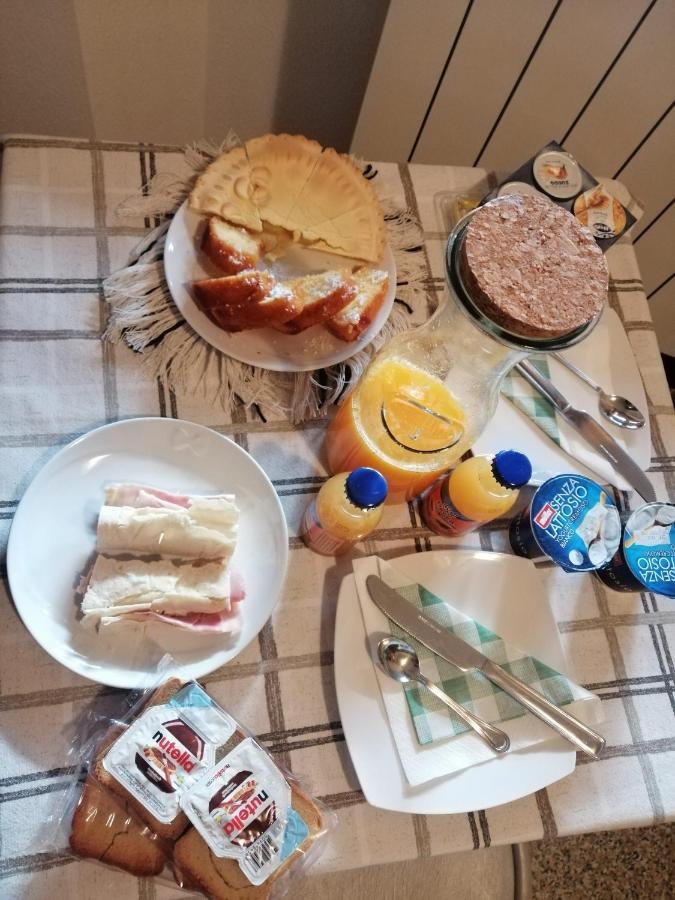 オルゴーゾロ Santu Bustianu Bed & Breakfast エクステリア 写真