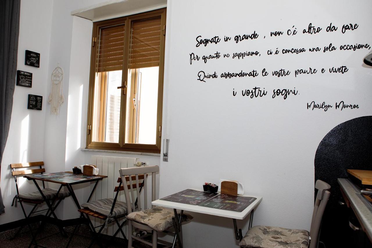 オルゴーゾロ Santu Bustianu Bed & Breakfast エクステリア 写真